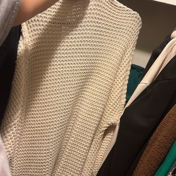 Size L long cardigan, size L but can fit XL. Never worn - Picture 2 of 2